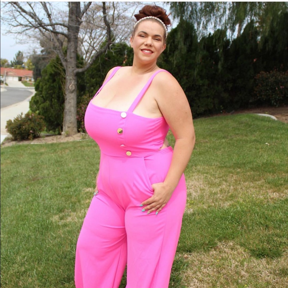 🙌🏽Pink Jumpsuit🙌🏽